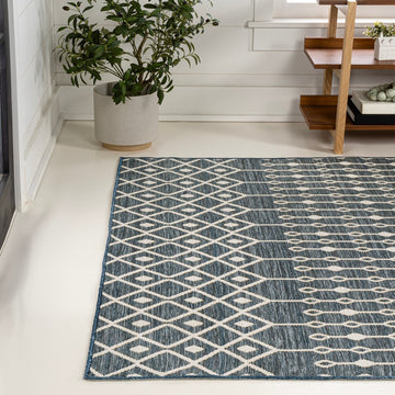 Zana Modern Geometric Moroccan Reversible Machine-Washable Indoor/Outdoor Area Rug